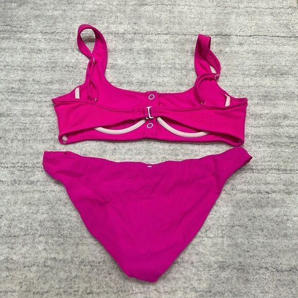 Pink bikini  - Picture 4 of 5